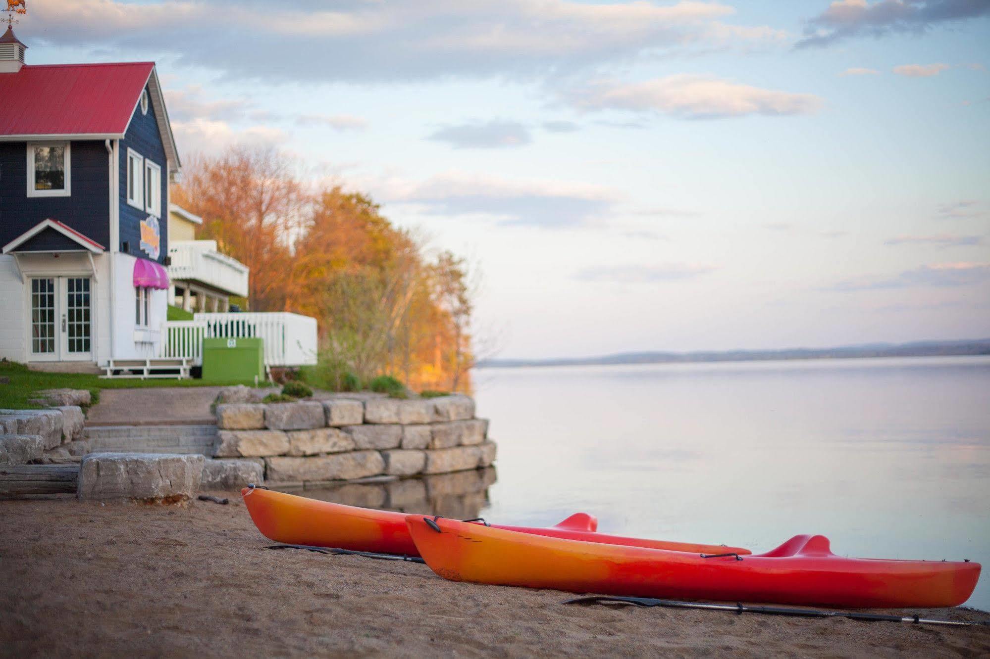 Greystone On Golden Lake 4*